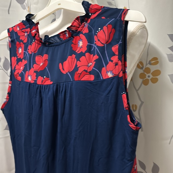 Floral Navy and Red Women's Top - Picture 3 of 5